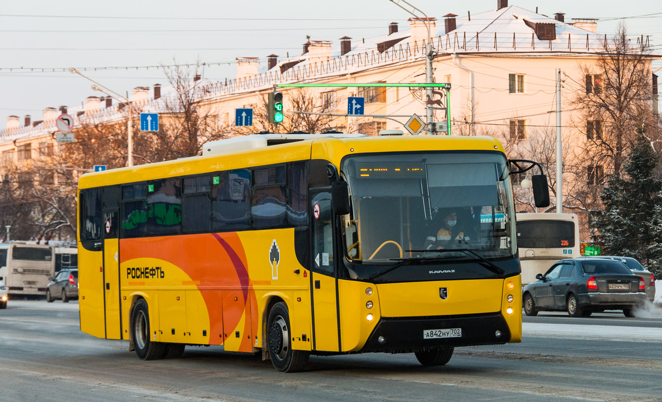 Башкортостан, НефАЗ-5299-17-52 № А 842 НУ 702