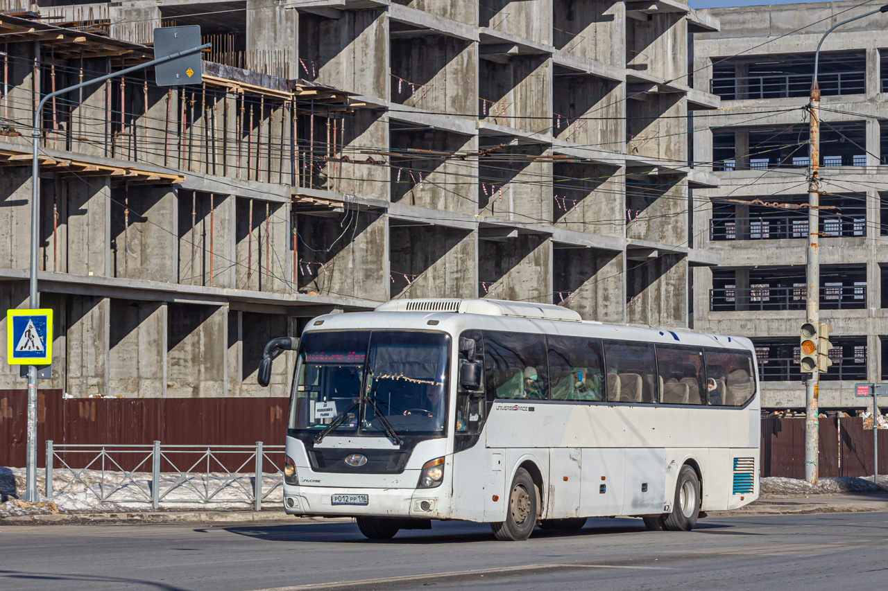 Татарстан, Hyundai Universe Space Luxury № Р 012 РР 116