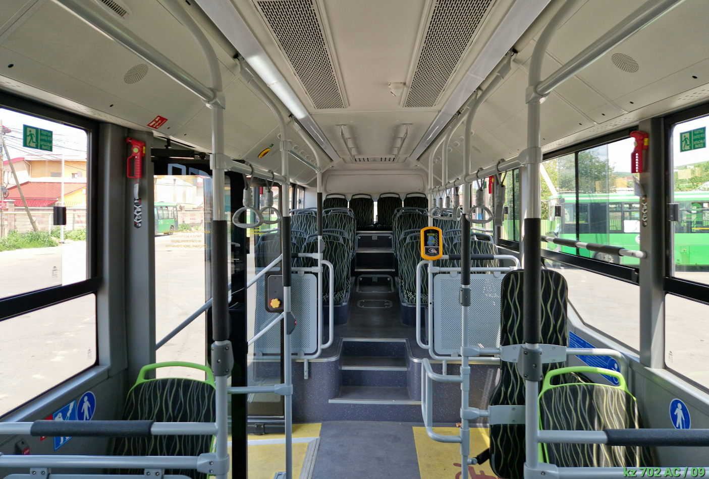 Алматы, Yutong ZK6116HG (QazTehna) № 702 AC 09