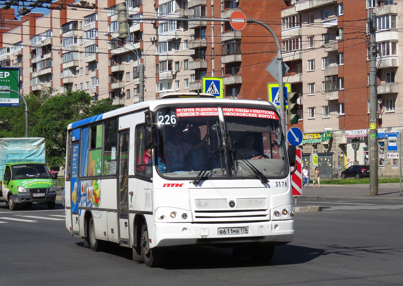 Szentpétervár, PAZ-320402-05 sz.: n378