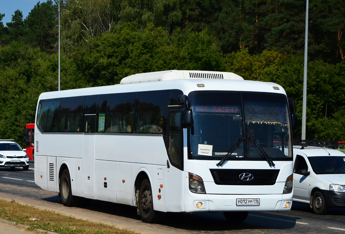 Татарстан, Hyundai Universe Space Luxury № Р 012 РР 116