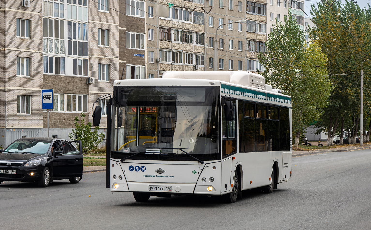 Башкортостан, Lotos-206 № Е 011 ХВ 702