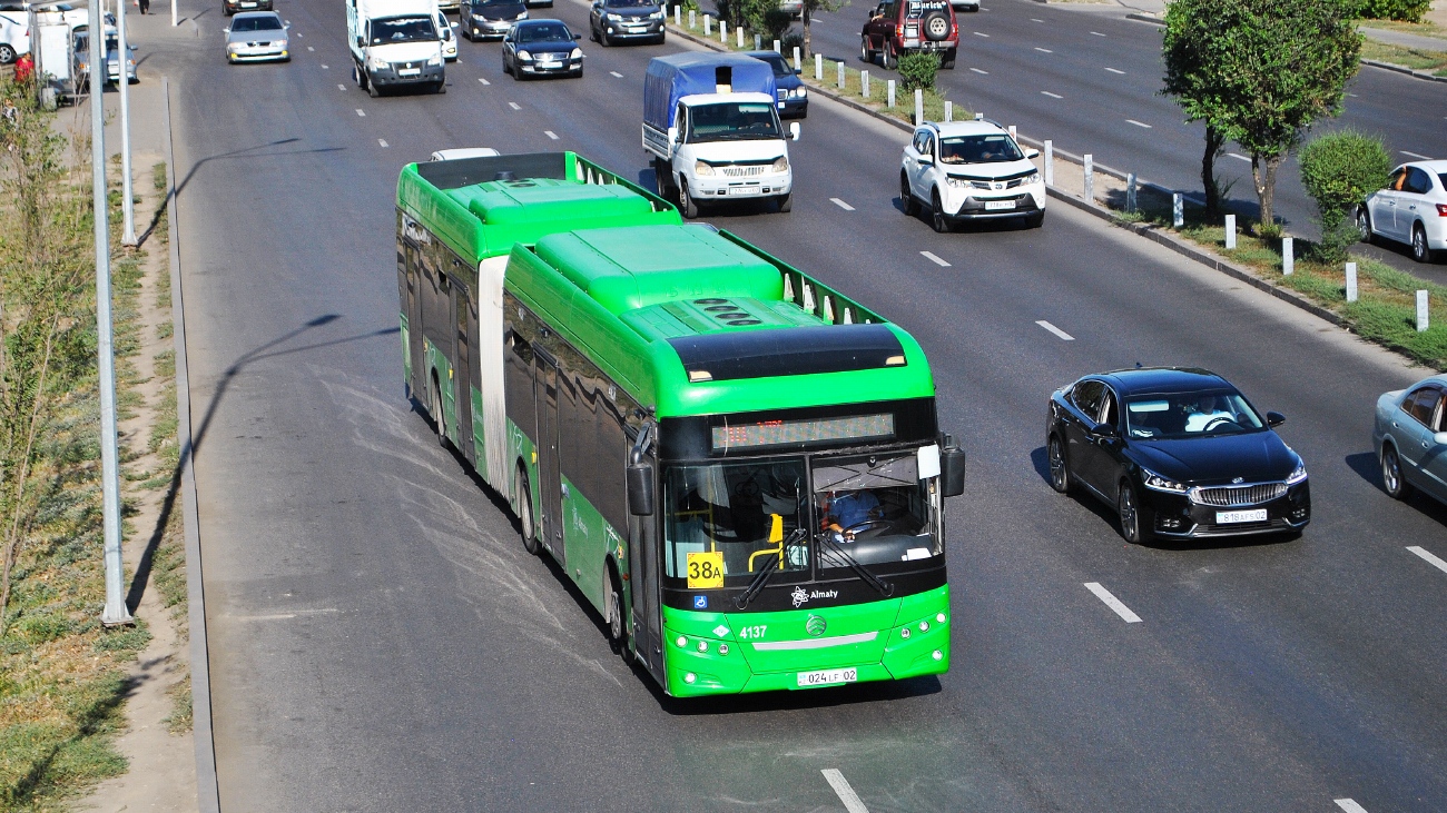 Алматы, Golden Dragon XML6185J13C (Hyundai Trans Auto) № 4137