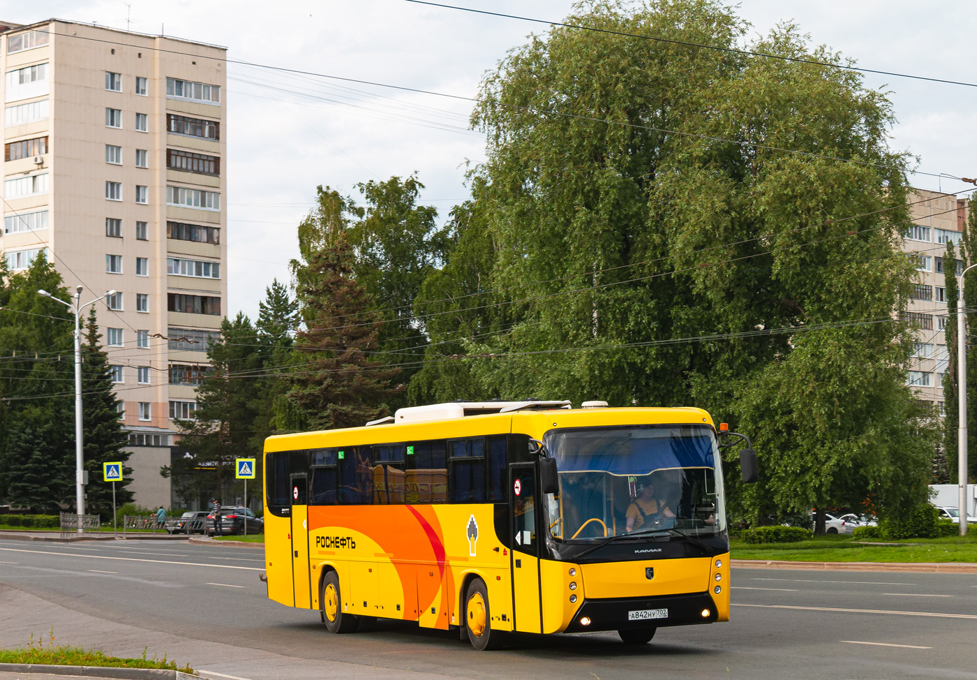 Башкортостан, НефАЗ-5299-17-52 № А 842 НУ 702