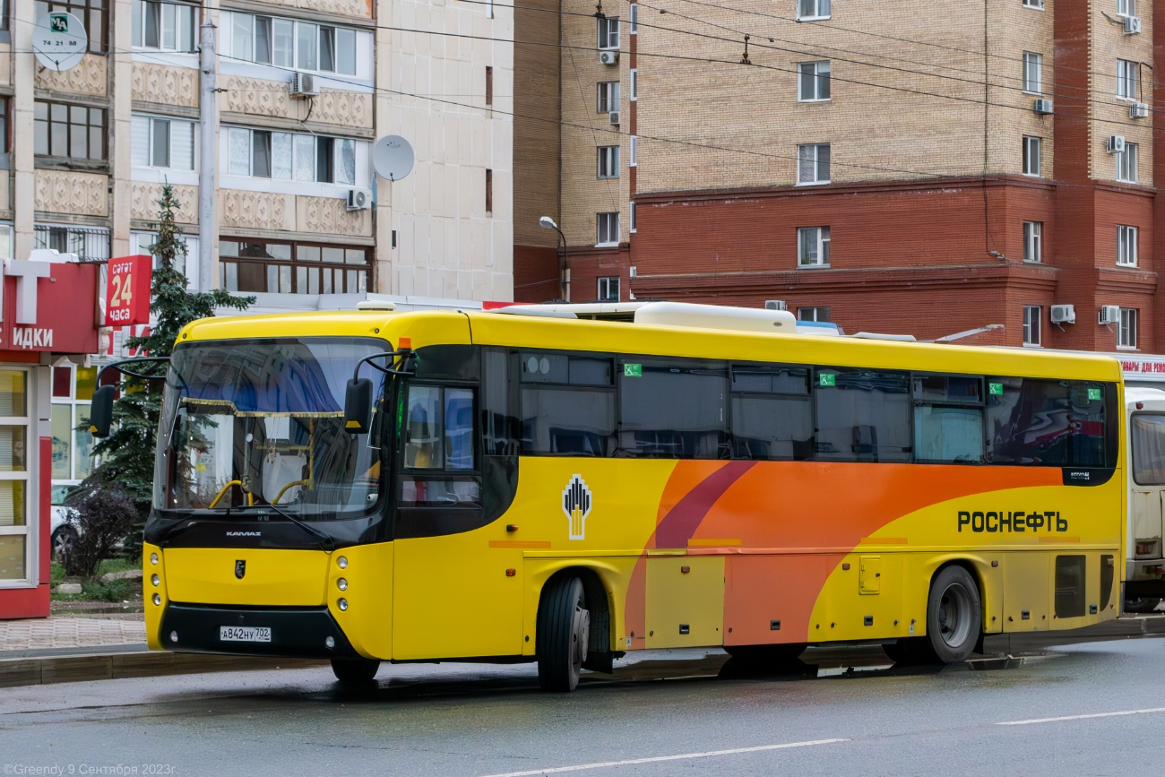Башкортостан, НефАЗ-5299-17-52 № А 842 НУ 702