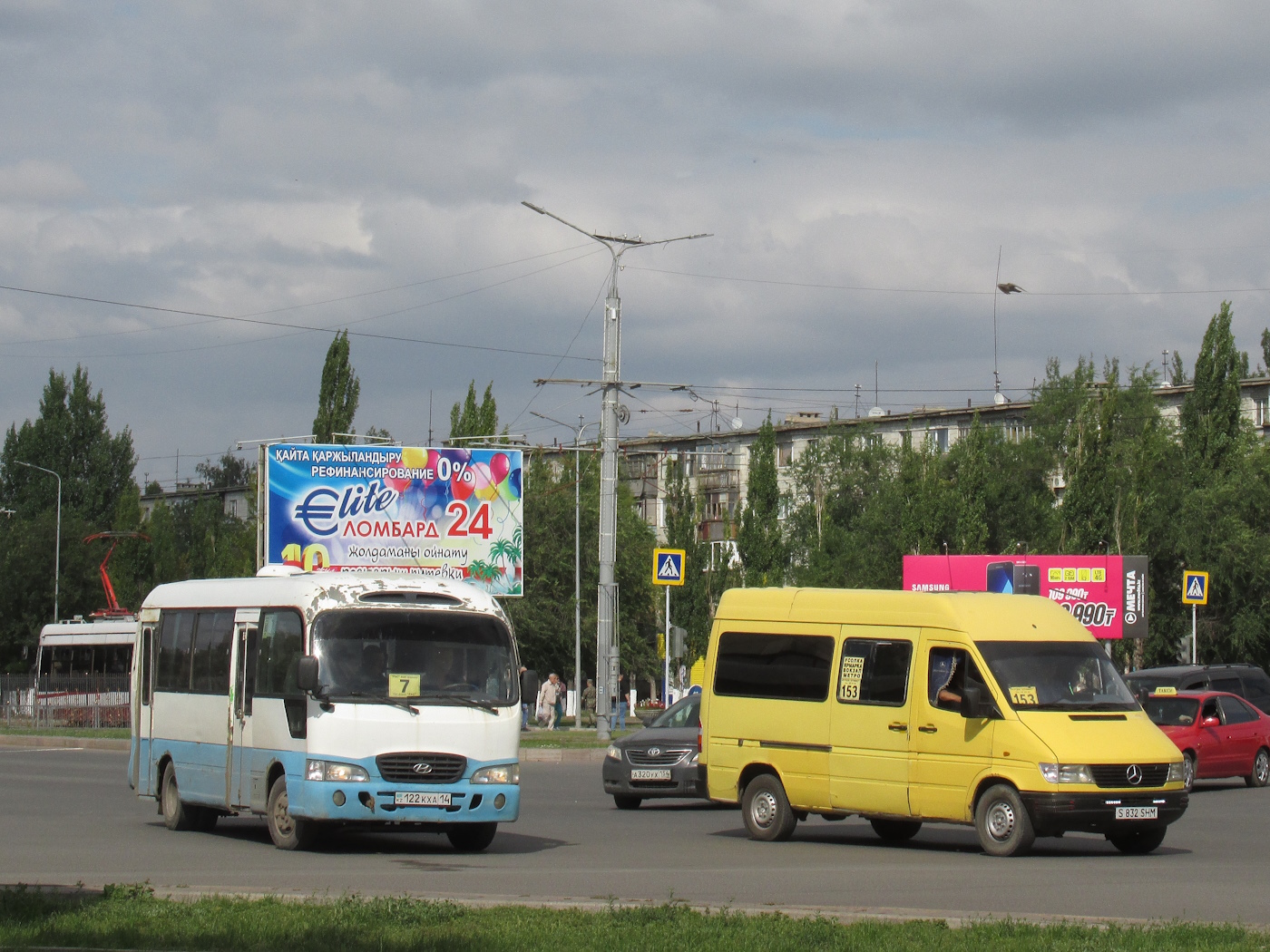 Павлодарская область, Hyundai County Deluxe № 122 KXA 14; Павлодарская область, Mercedes-Benz Sprinter № S 832 SHM