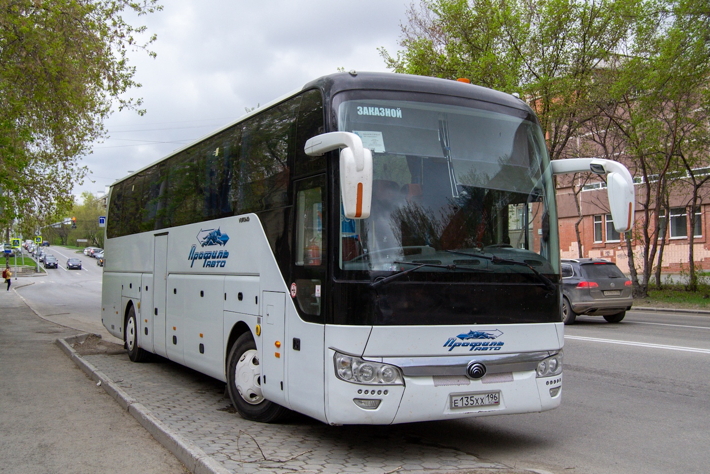 Свердловская область, Yutong ZK6122H9 № Е 135 ХХ 196