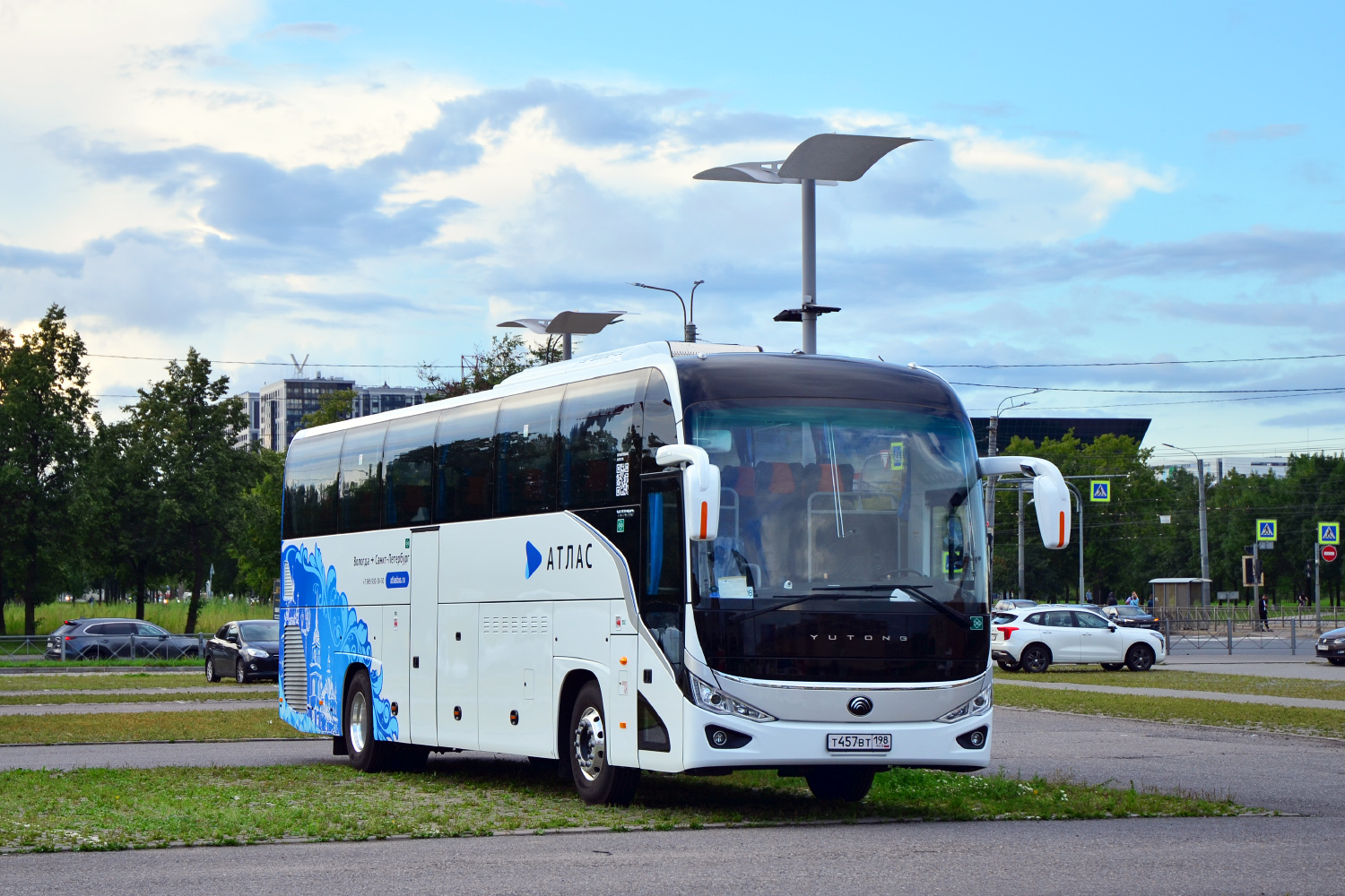 Санкт-Петербург, Yutong C12PRO (ZK6128HN) № Т 457 ВТ 198