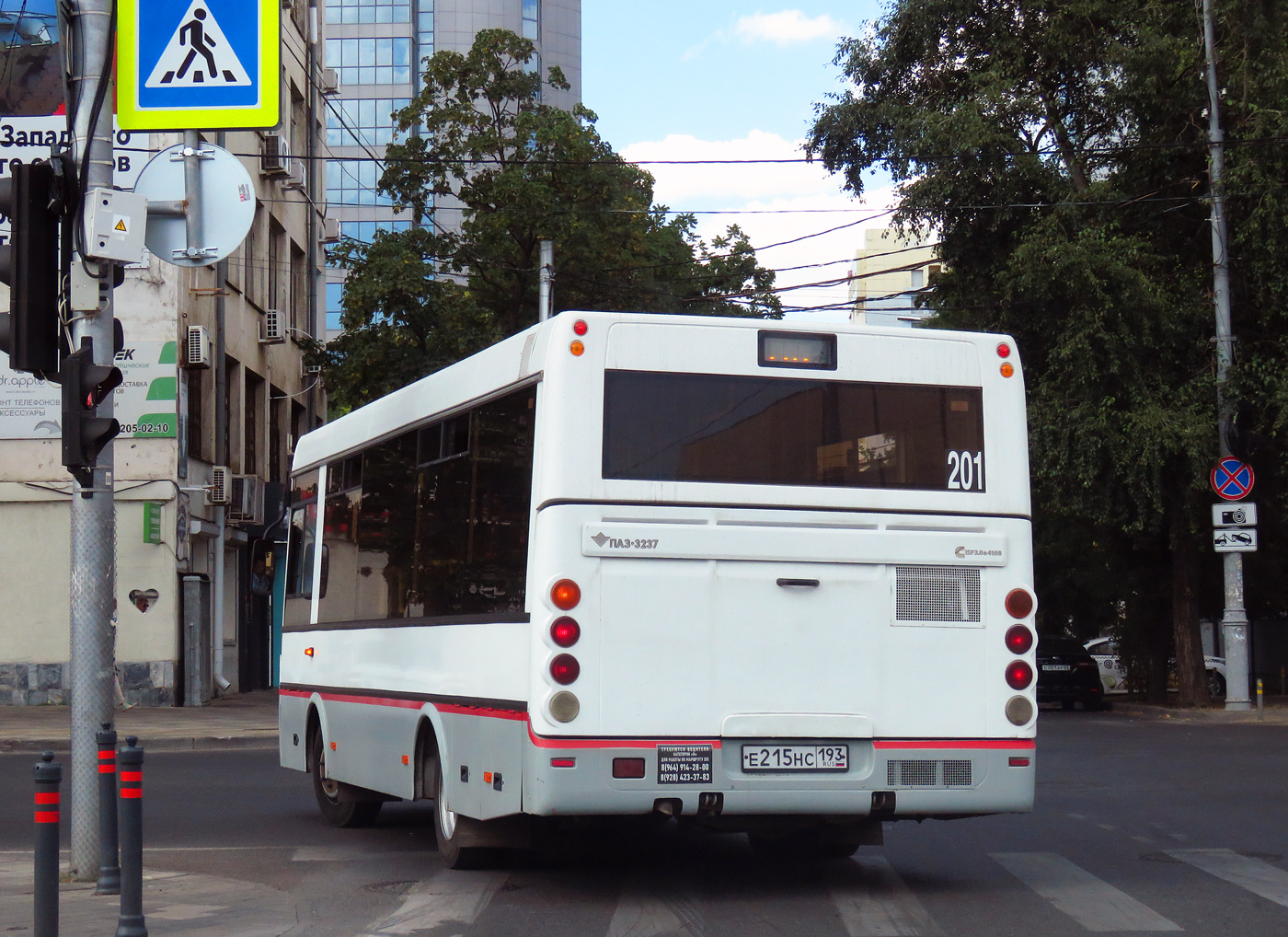 Краснодарский край, ПАЗ-3237-05 № Е 215 НС 193