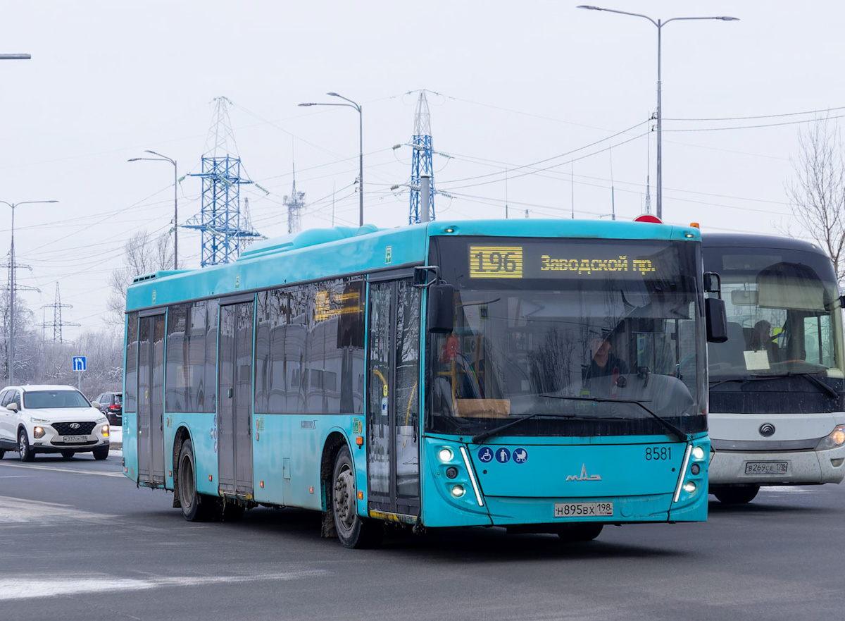 Санкт-Петербург, МАЗ-203.047 № 8581
