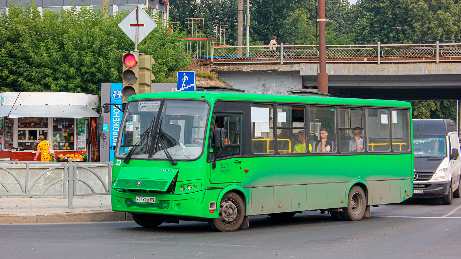 Свердловская область, ПАЗ-320414-14 "Вектор" № Н 669 ТВ 196