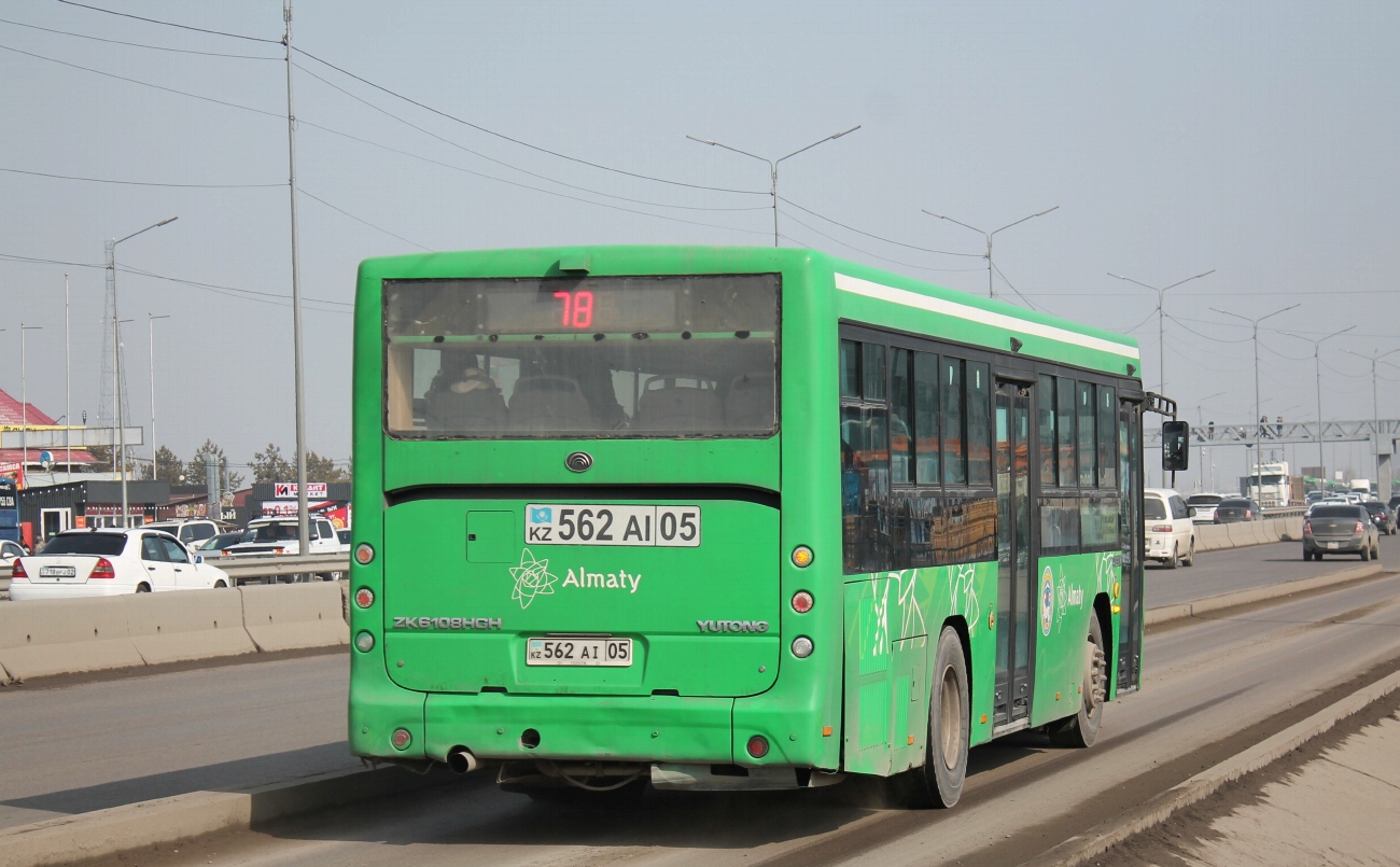 Алматинская область, Yutong ZK6108HGH № 562 AI 05