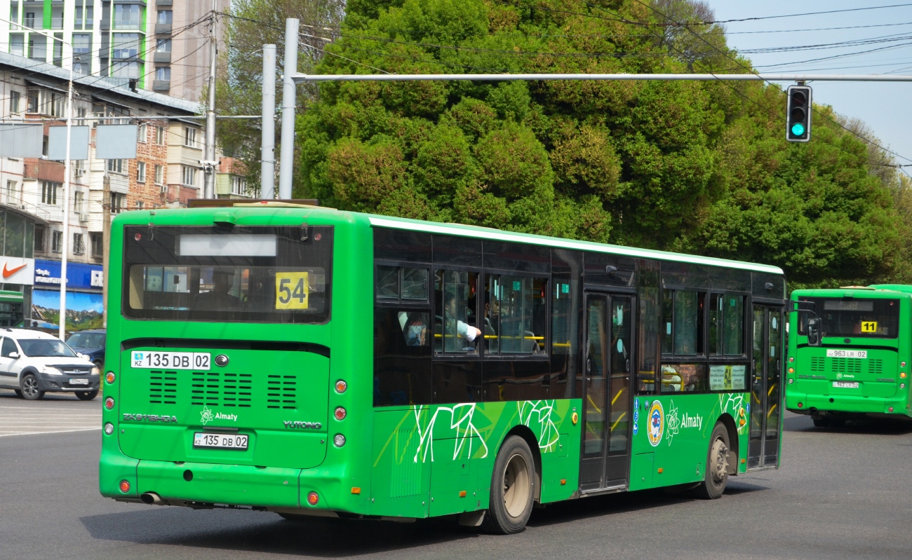 Алматы, Yutong ZK6118HGA (QazTehna) № 135 DB 02