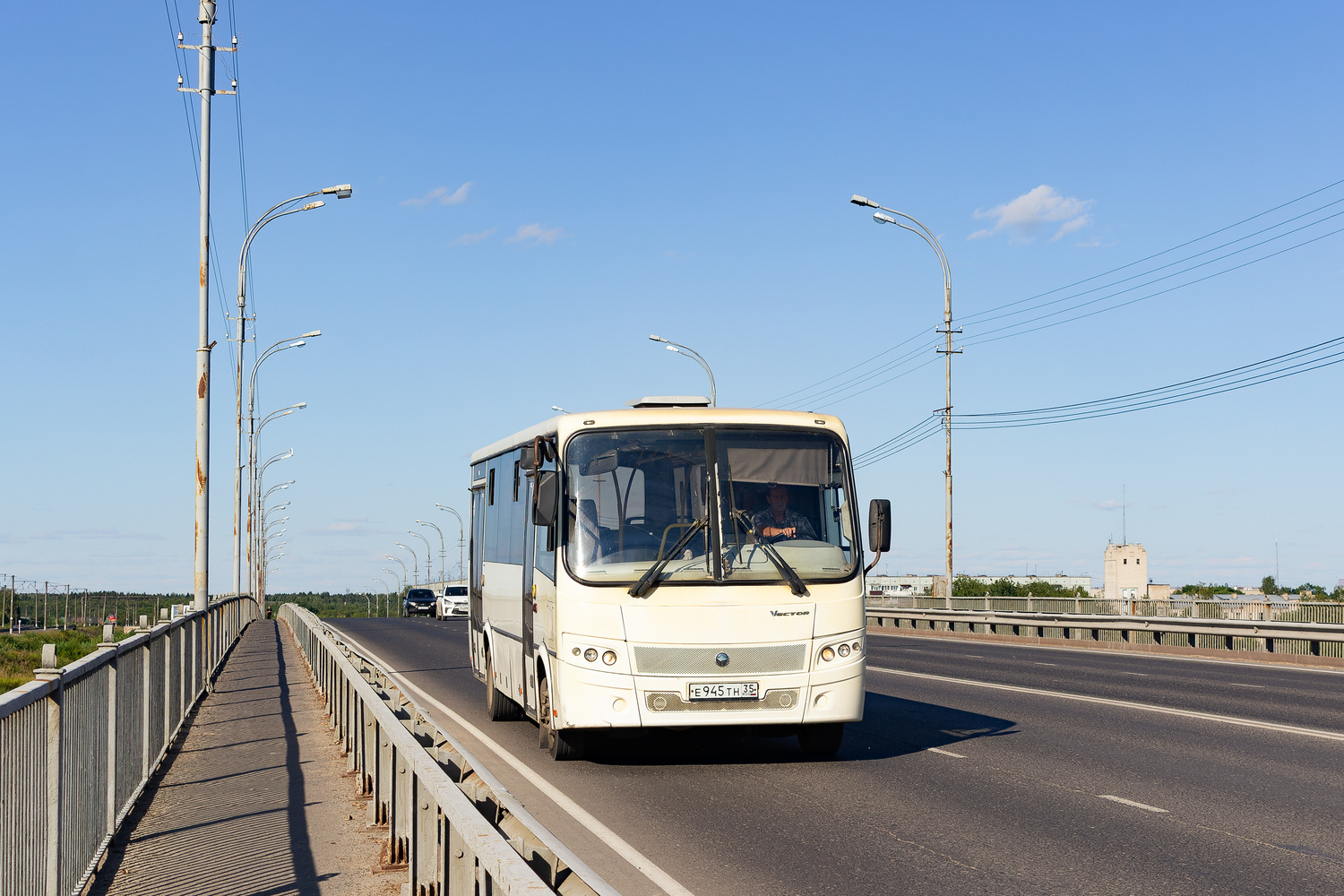 Вологодская область, ПАЗ-320414-05 "Вектор" (1-2) № Е 945 ТН 35