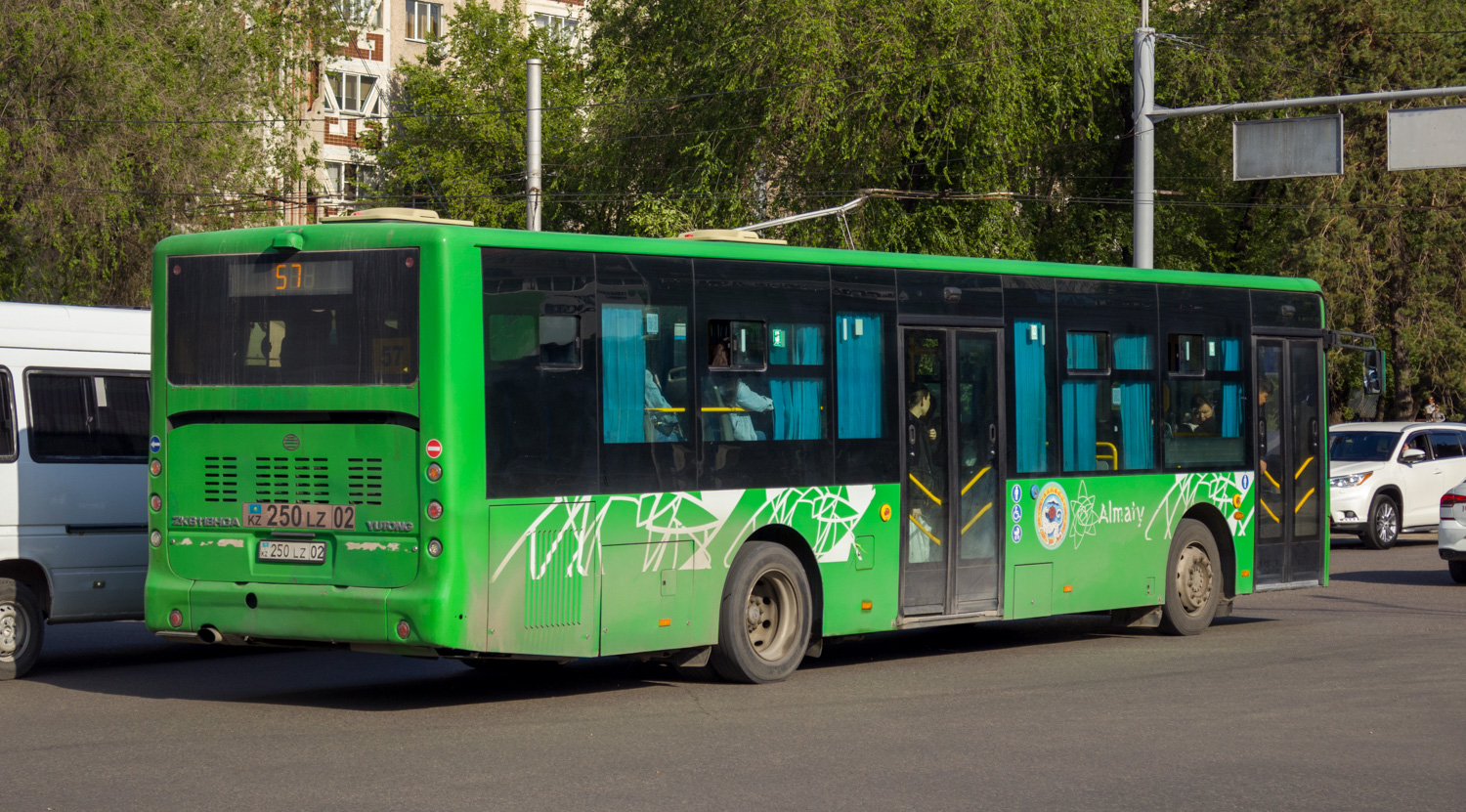 Алматы, Yutong ZK6118HGA (СарыаркаАвтоПром) № 250 LZ 02