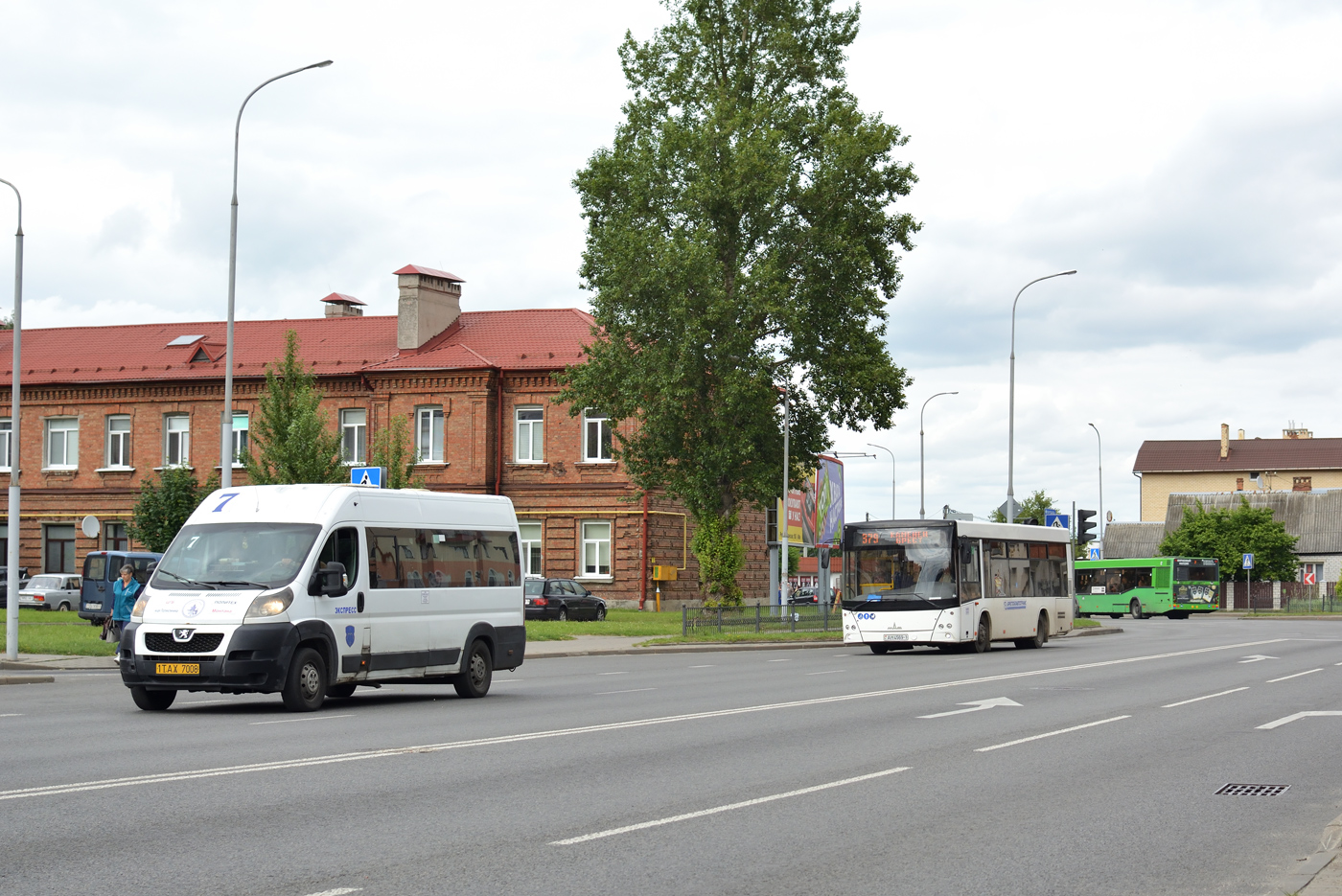 Брестская область, IRITO Boxer L4H2 (Z8P) № 1 ТАХ 7008; Брестская область, МАЗ-103.465 № 373