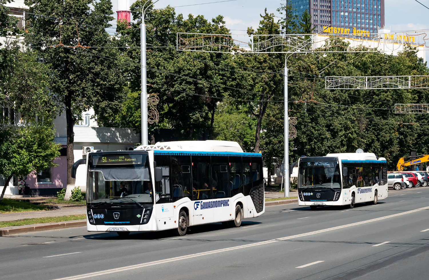 Башкортостан, НефАЗ-5299-30-57 № 6824; Башкортостан, НефАЗ-5299-40-57 (CNG) № 6881