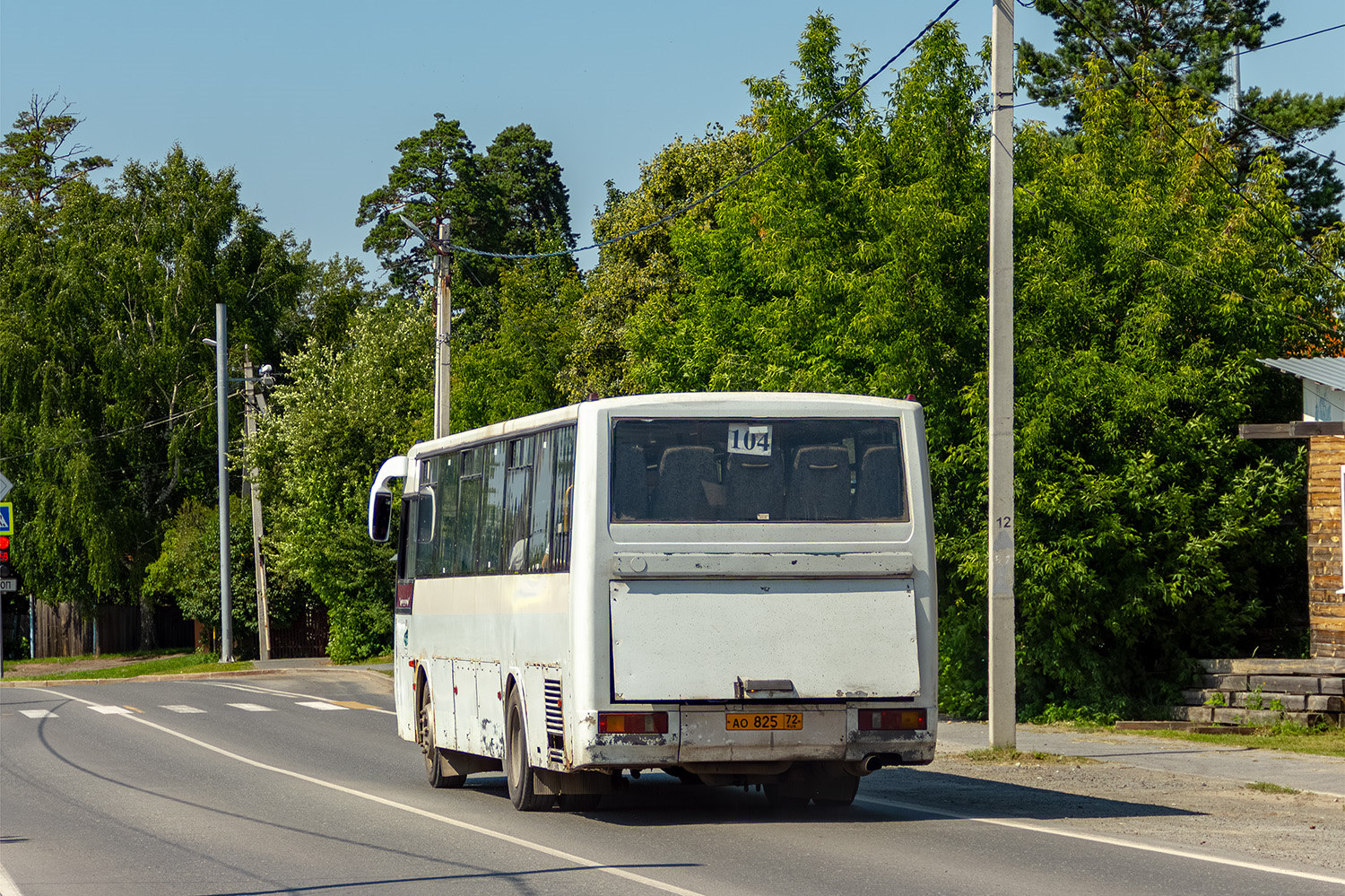 Тюменская область, КАвЗ-4238-01 № АО 825 72