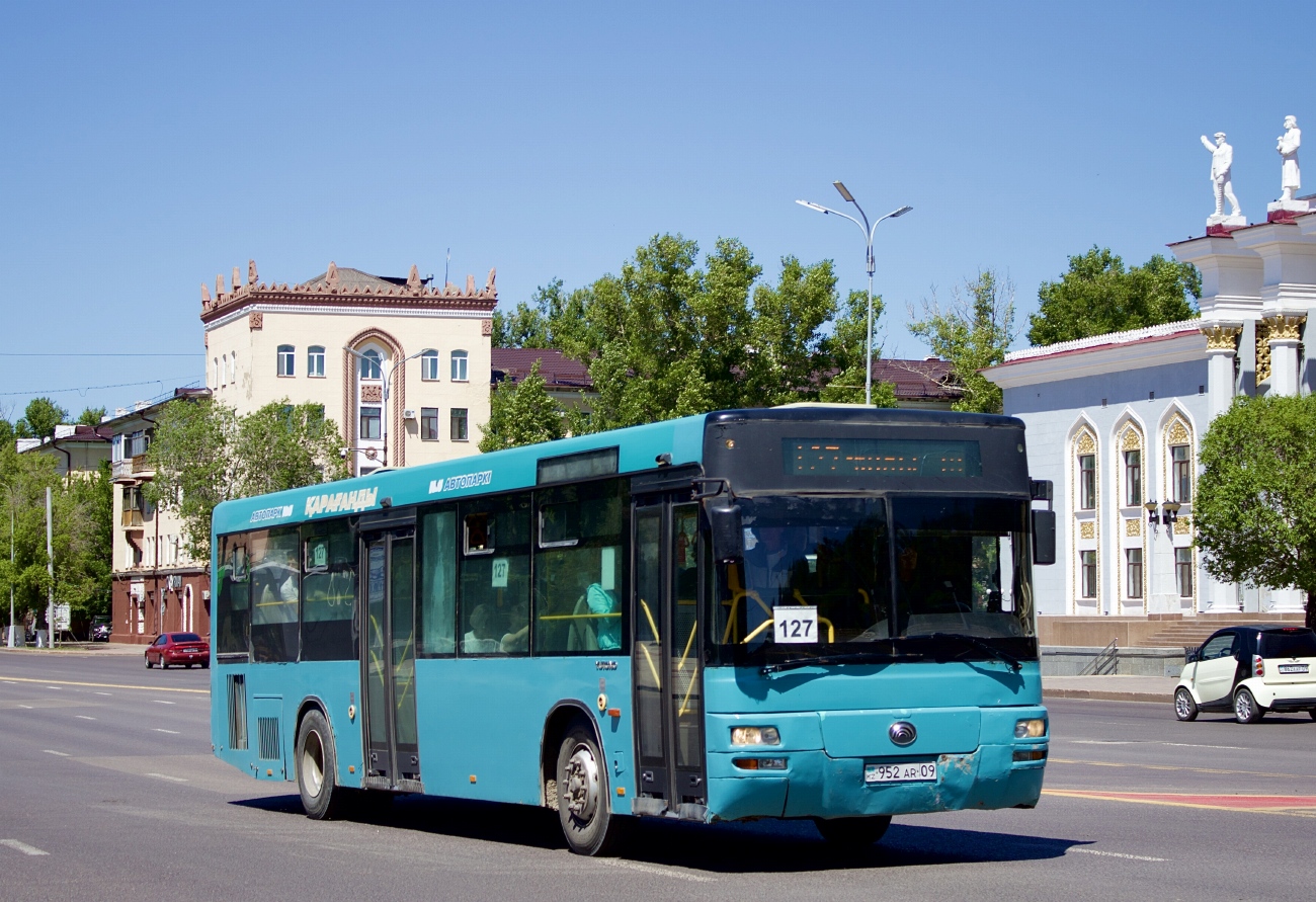 Карагандинская область, Yutong ZK6118HGA № 952 AR 09