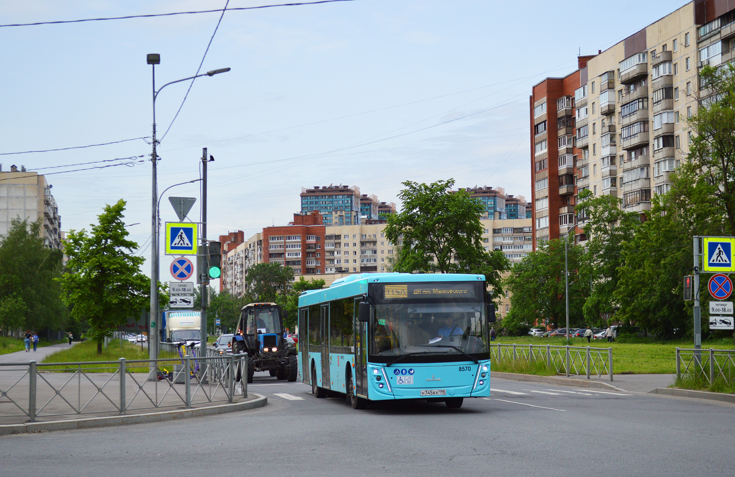 Санкт-Петербург, МАЗ-203.047 № 8570