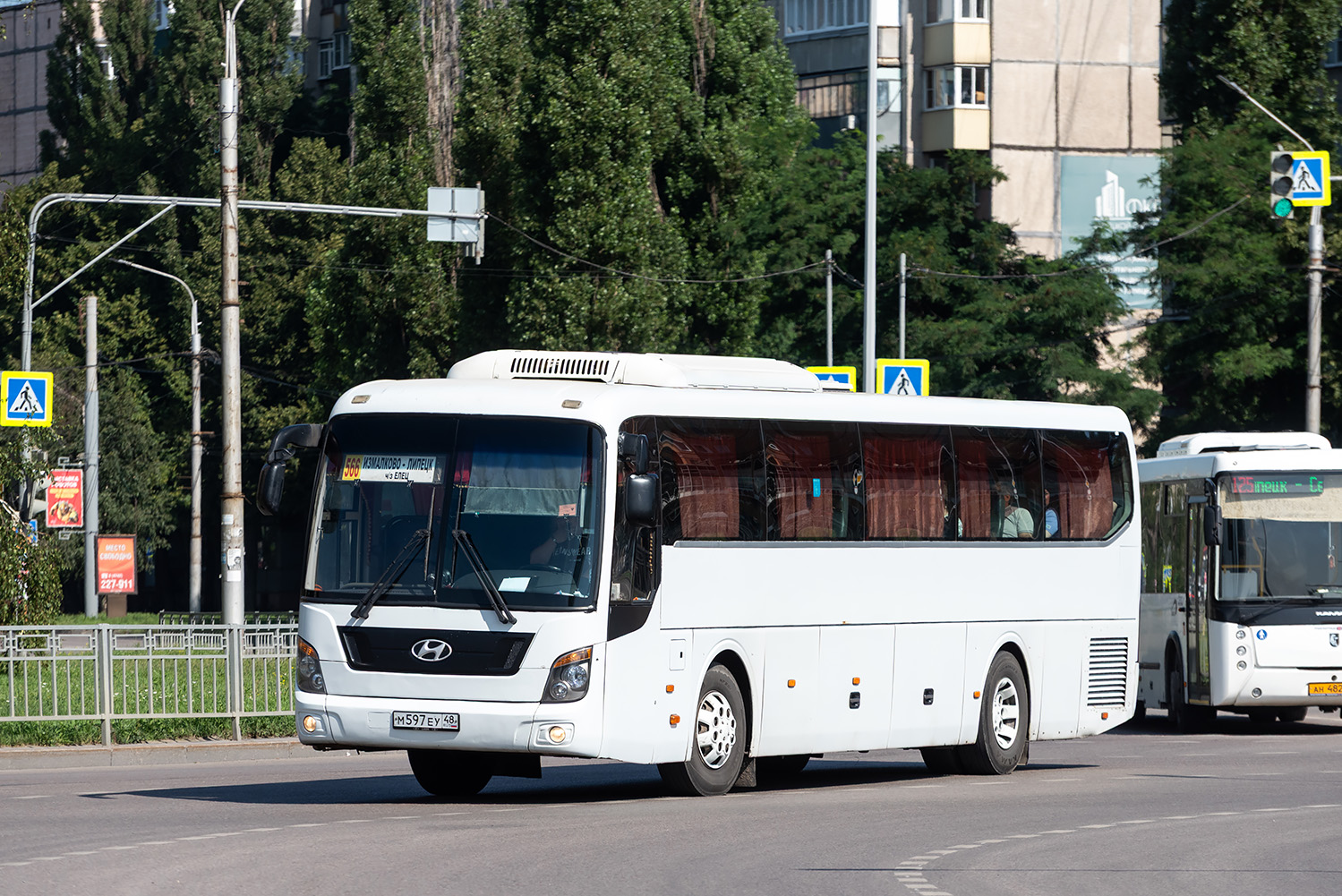 Липецкая область, Hyundai Universe Space Luxury № М 597 ЕУ 48