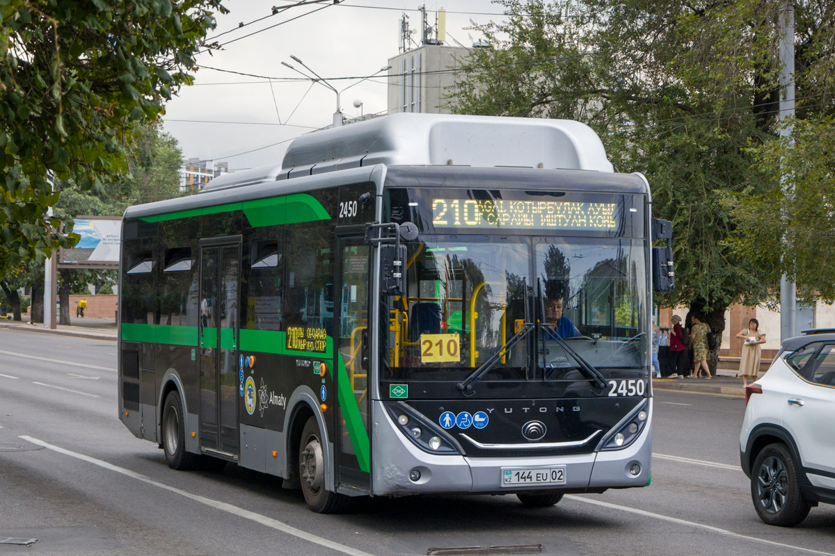 Алматы, Yutong ZK6890HGQ (QazTehna) № 2450