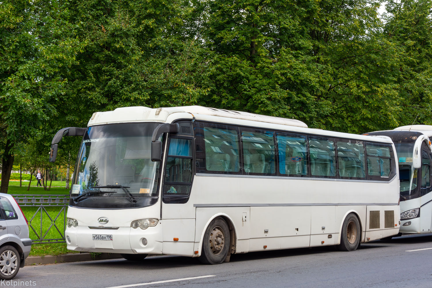 Санкт-Петербург, Heke JAC HK6120 № Х 565 ВН 198; Санкт-Петербург, Yutong ZK6129H № А 873 ОУ 198