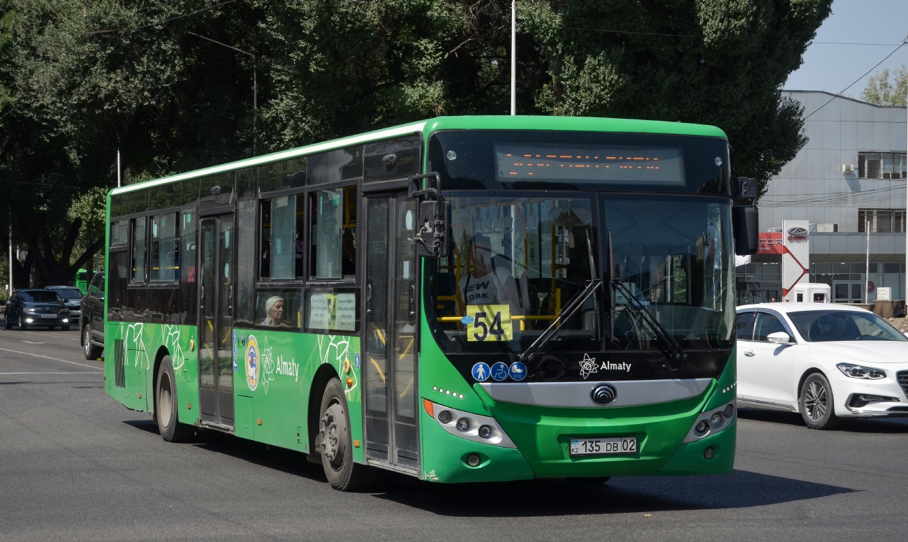 Алматы, Yutong ZK6118HGA (QazTehna) № 135 DB 02