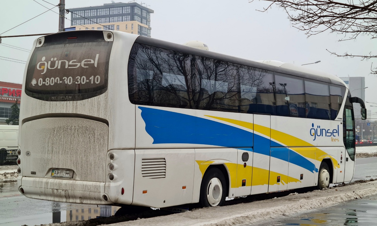 Киев, Neoplan P21 N2216SHD Tourliner SHD № AA 3329 MC