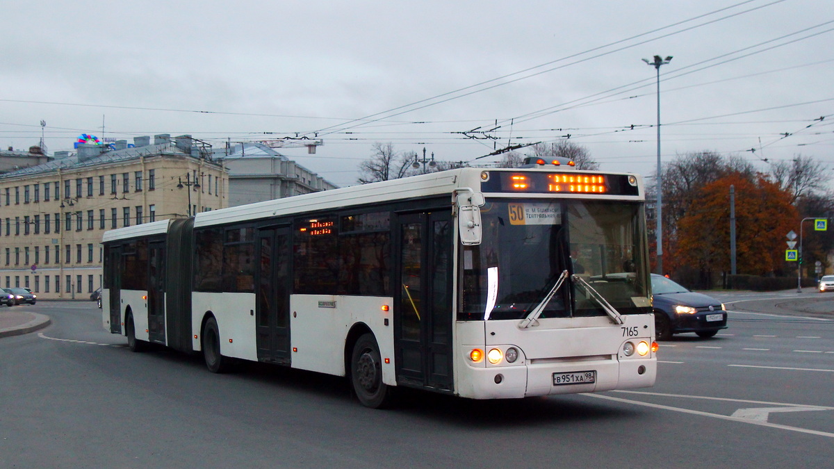 Sankt Petersburg, LiAZ-6213.20 Nr 7165