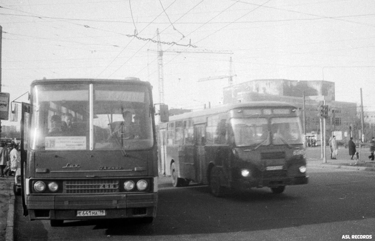 Saint Petersburg, Ikarus 256.54 # Е 641 МА 78; Saint Petersburg, LiAZ-677M # 6247