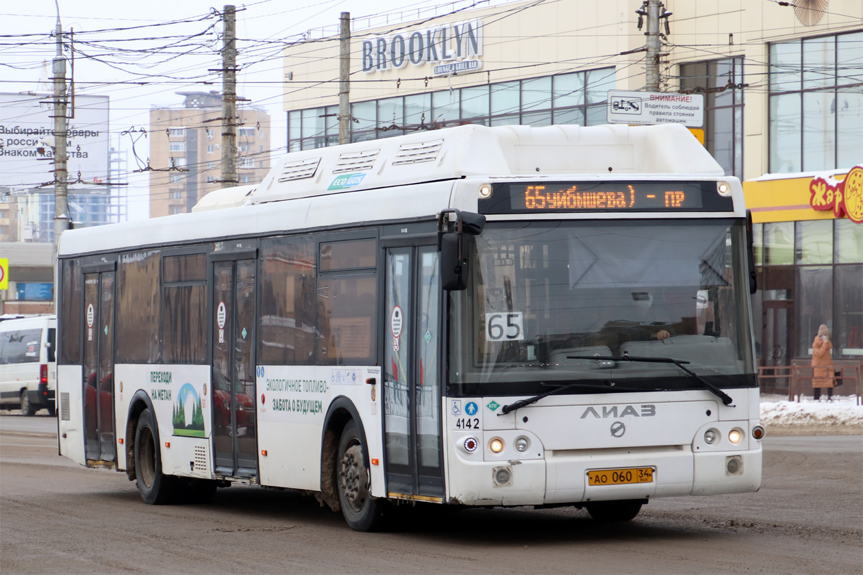 Волгоградская область, ЛиАЗ-5292.67 (CNG) № 4142