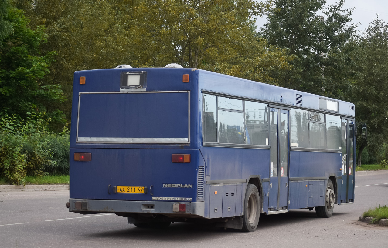 Тверская область, Neoplan N416SL II № АА 211 69