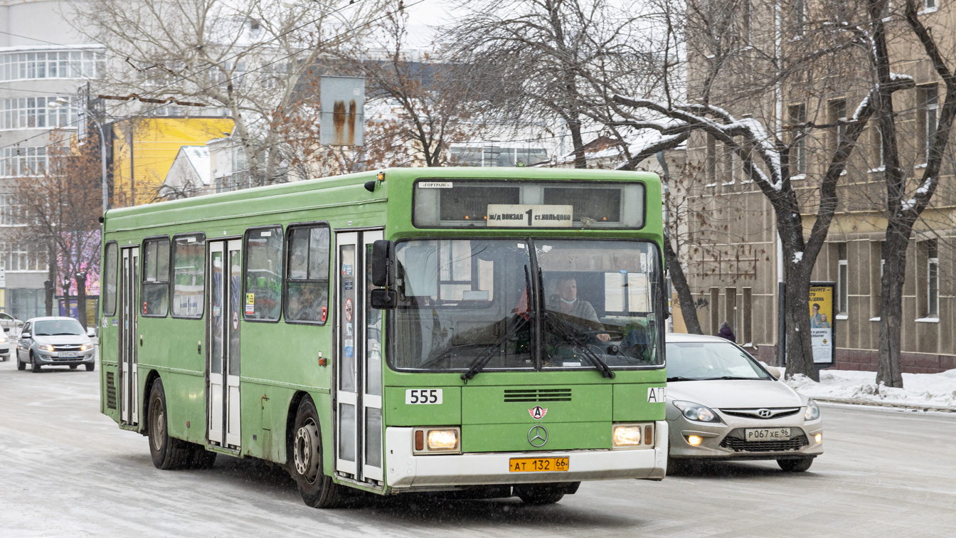 Свердловская область, ГолАЗ-АКА-5225 № 555