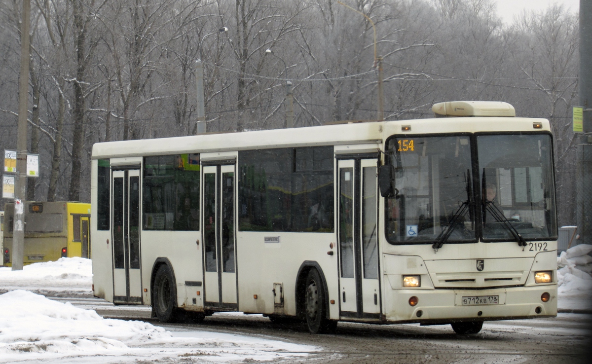 Sankt Petersburg, NefAZ-52994-10 Nr. 2192