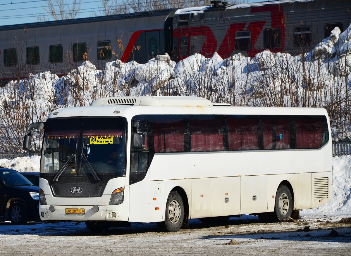 Татарстан, Hyundai Universe Space Luxury № АС 207 16