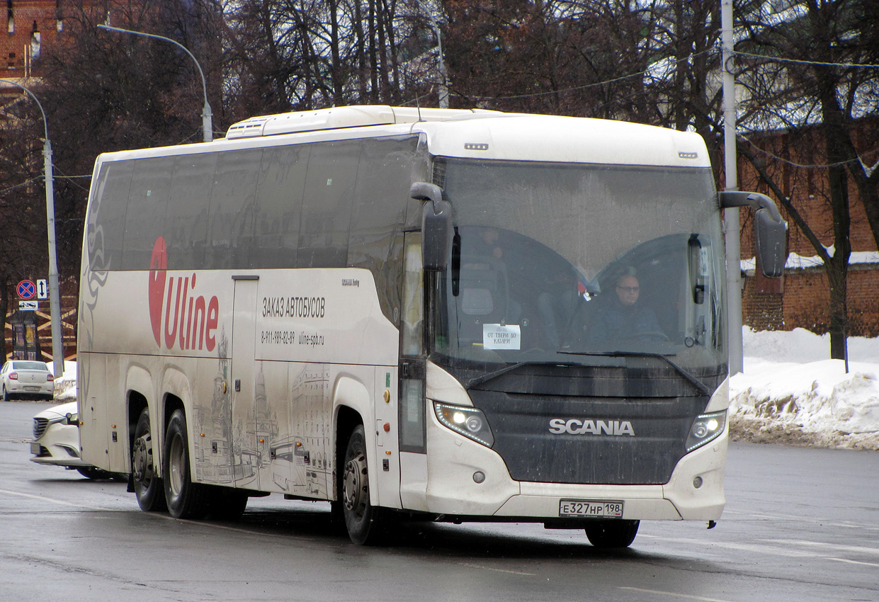 Petrohrad, Scania Touring HD 13.7 č. Е 327 НР 198