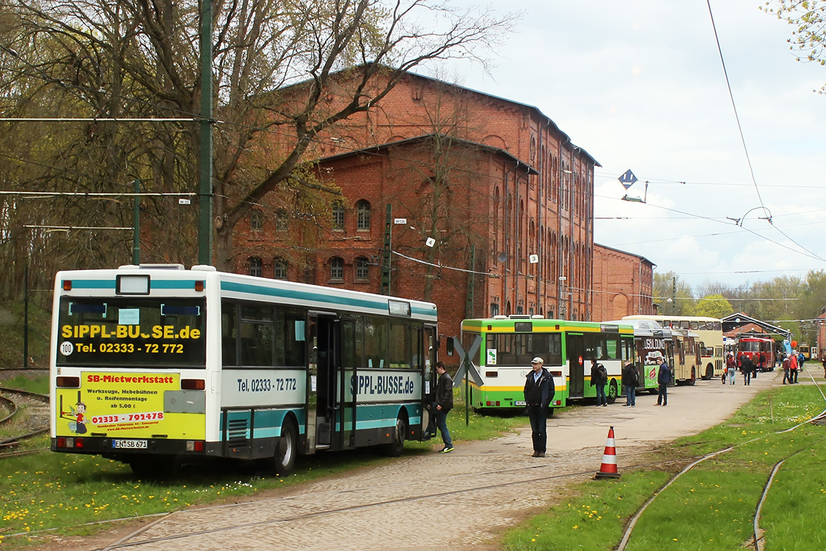 Северный Рейн-Вестфалия, Mercedes-Benz O407 № EN-SB 671; Нижняя Саксония — Bustreffen Wehmingen Hannoversches Straßenbahnmuseum 17.04.2016