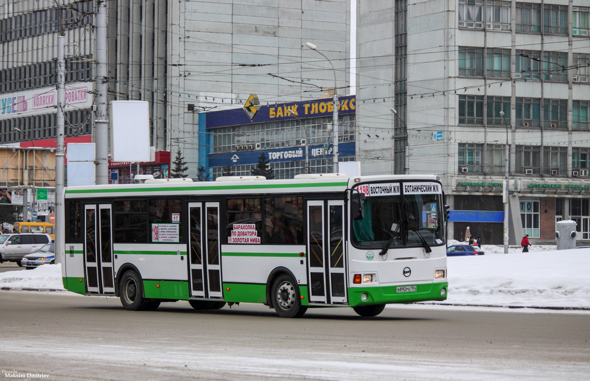 Новосибирская область, ЛиАЗ-5256.36 № В 892 РЕ 154