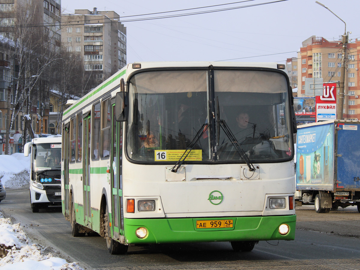 Кировская область, ЛиАЗ-5256.45 № х562