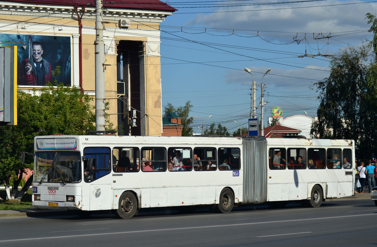 Омская область, ГолАЗ-АКА-6226 № 951