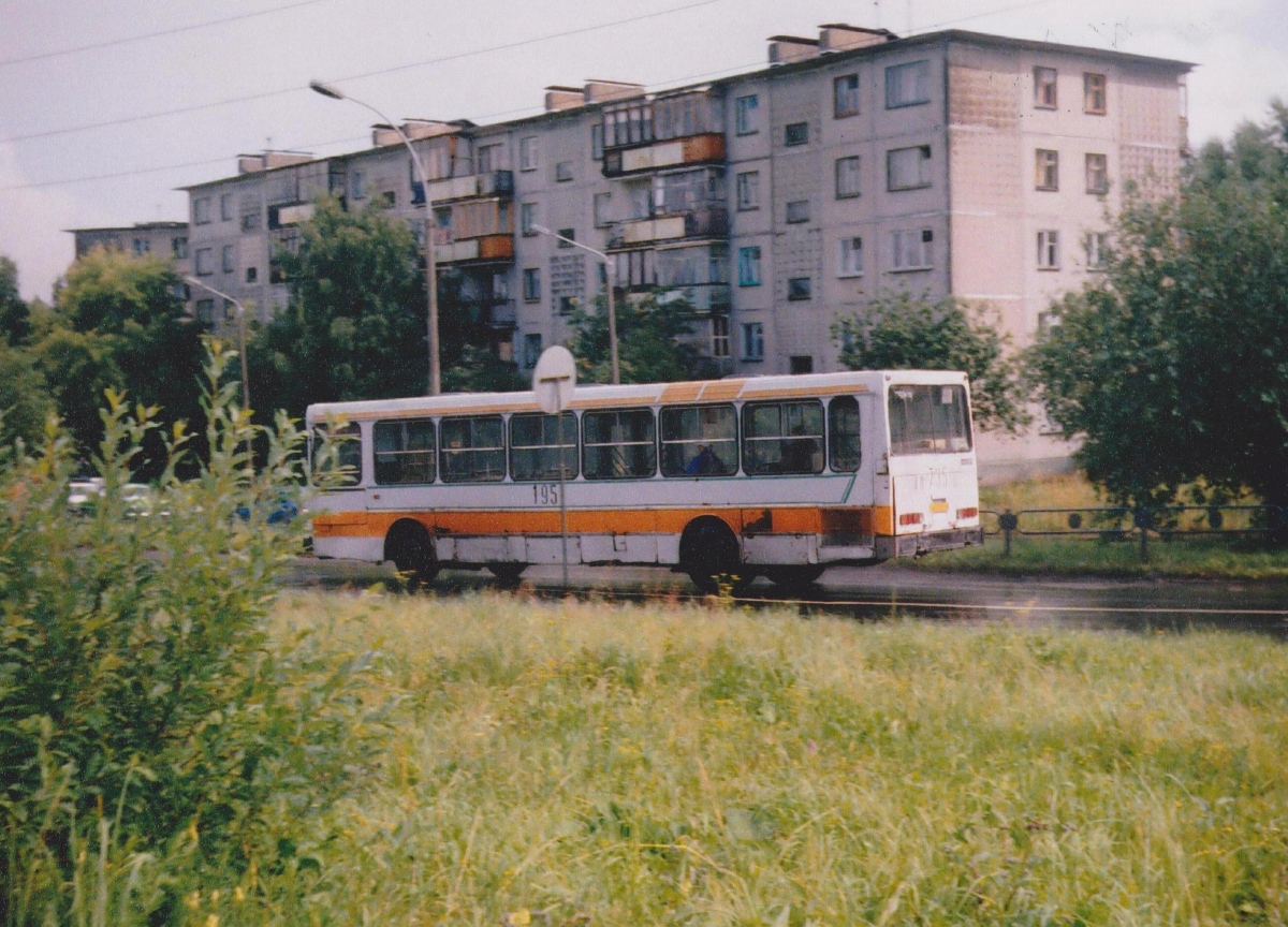 Свердловская область, ЛиАЗ-5256.00 № 195