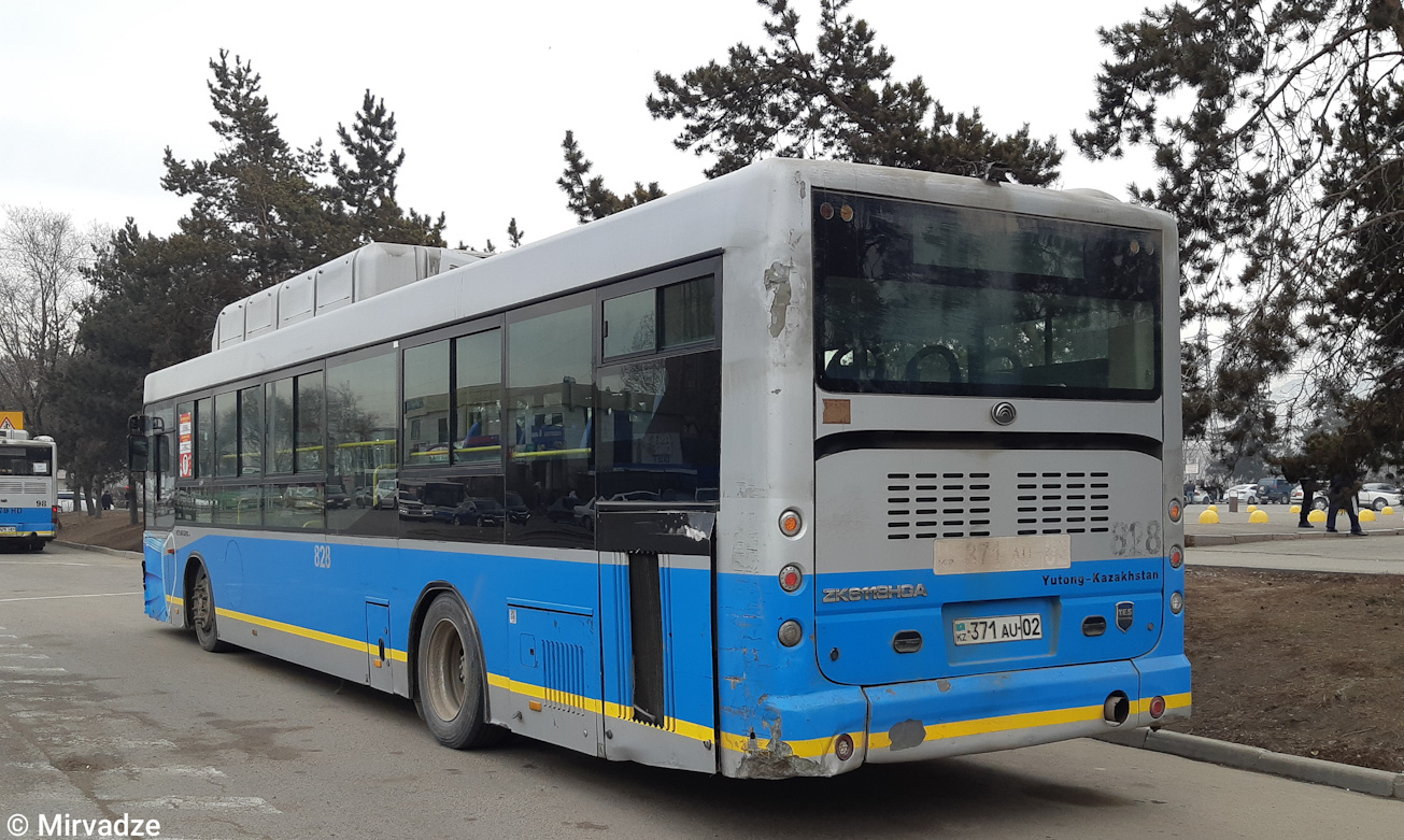 Алматы, Yutong ZK6118HGA № 828