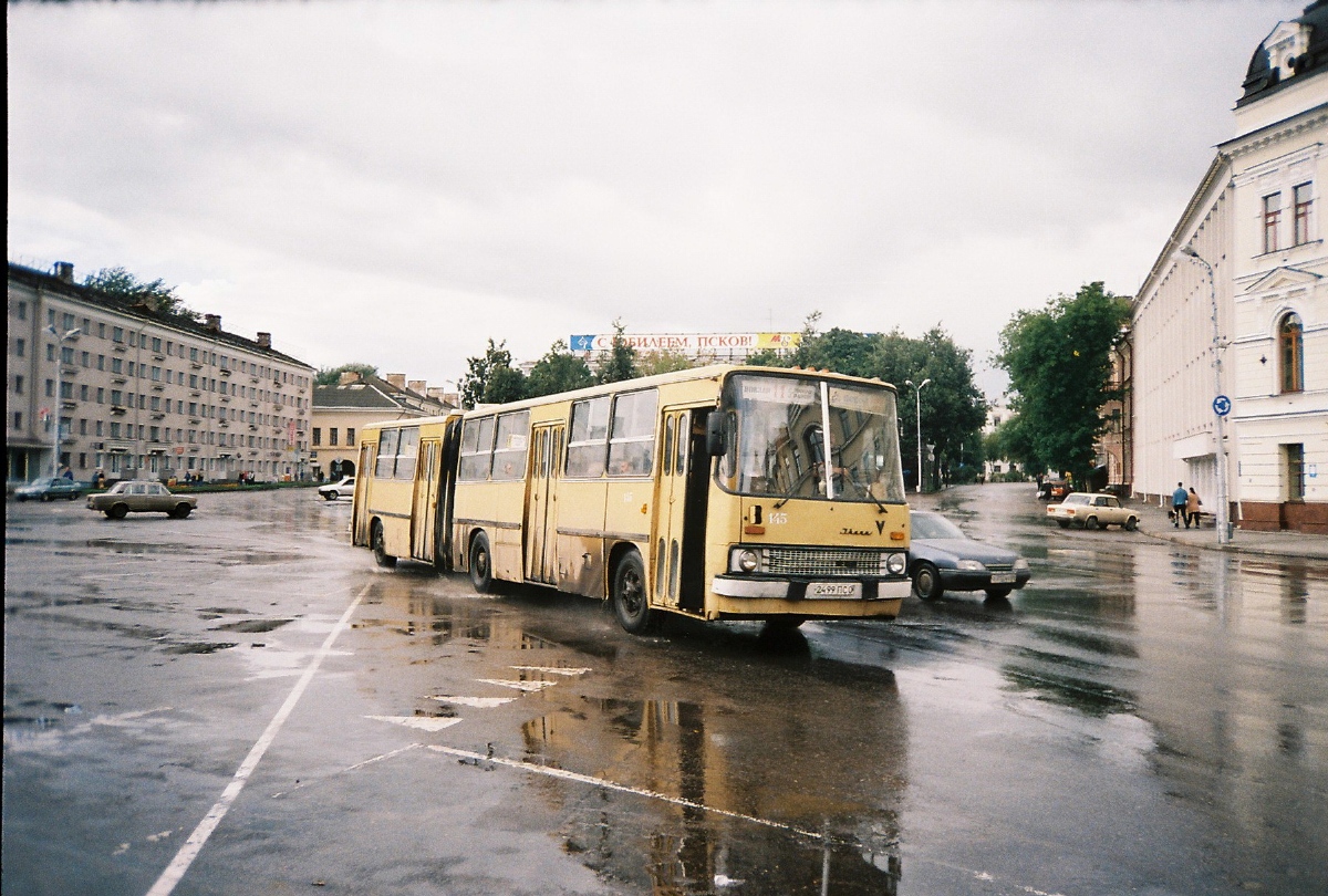 Obwód pskowski, Ikarus 280.33 Nr 145