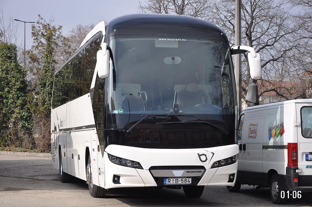Венгрия, Neoplan P21 N2216SHD Tourliner № RIB-584