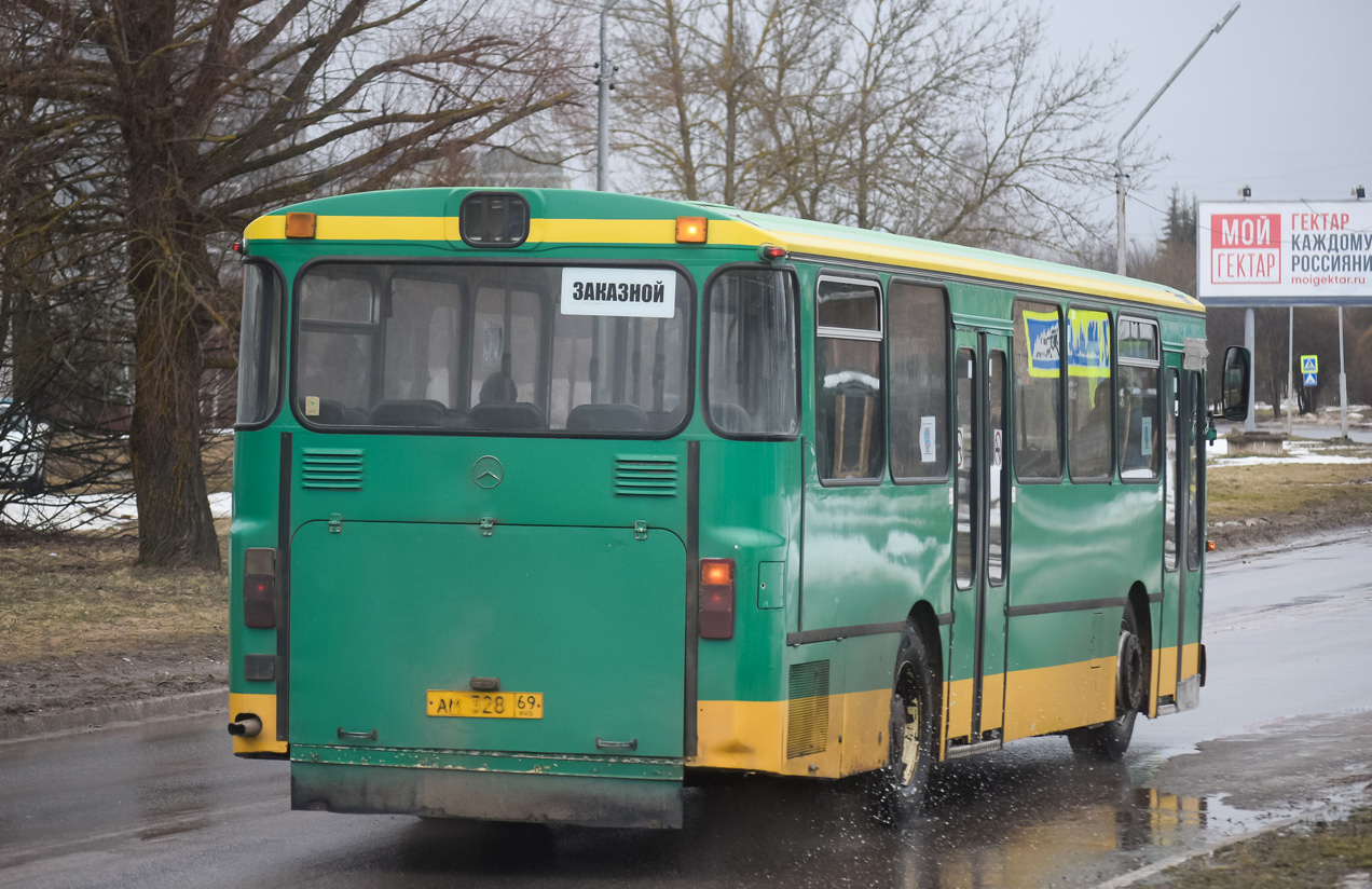 Тверская область, Mercedes-Benz O305 № АМ 328 69