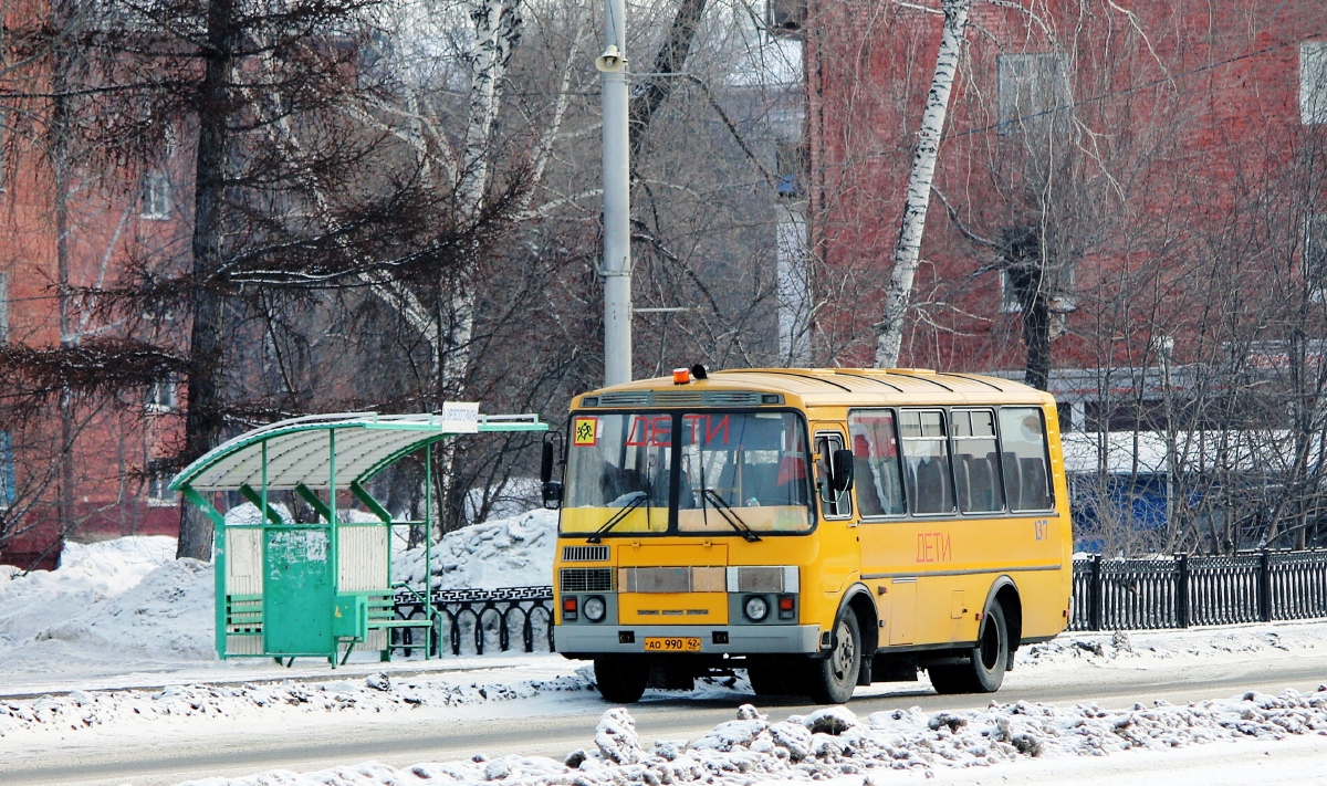 Кемеровская область - Кузбасс, ПАЗ-32053-70 № 137