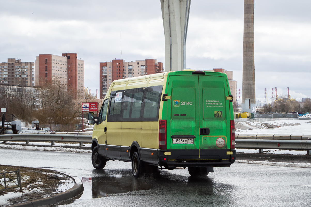 Sankt Peterburgas, Nizhegorodets-2227UU (IVECO Daily) Nr. Т 893 ХО 178