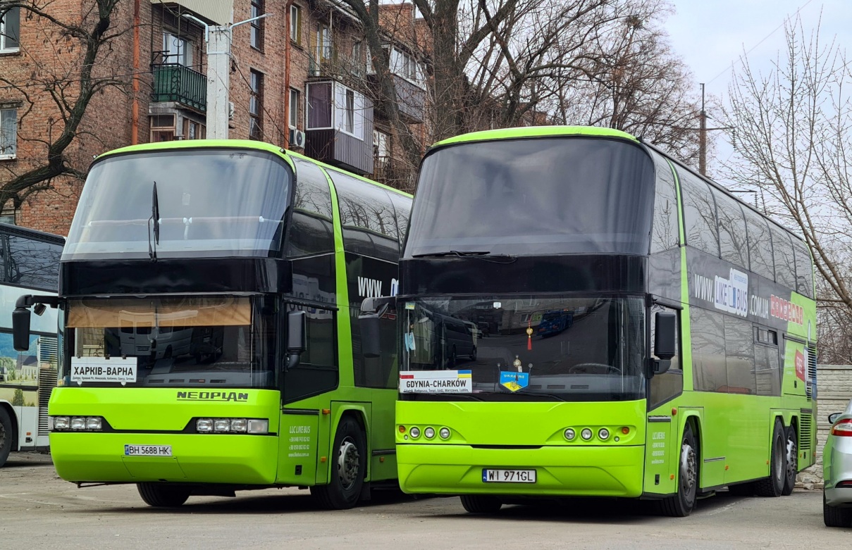 Польща, Neoplan N122/3 Skyliner № WI 971GL; Одеська область, Neoplan N122/3 Skyliner № BH 5688 HK