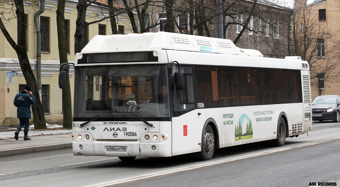 Санкт-Петербург, ЛиАЗ-5292.67 (CNG) № Е 086 НР 198